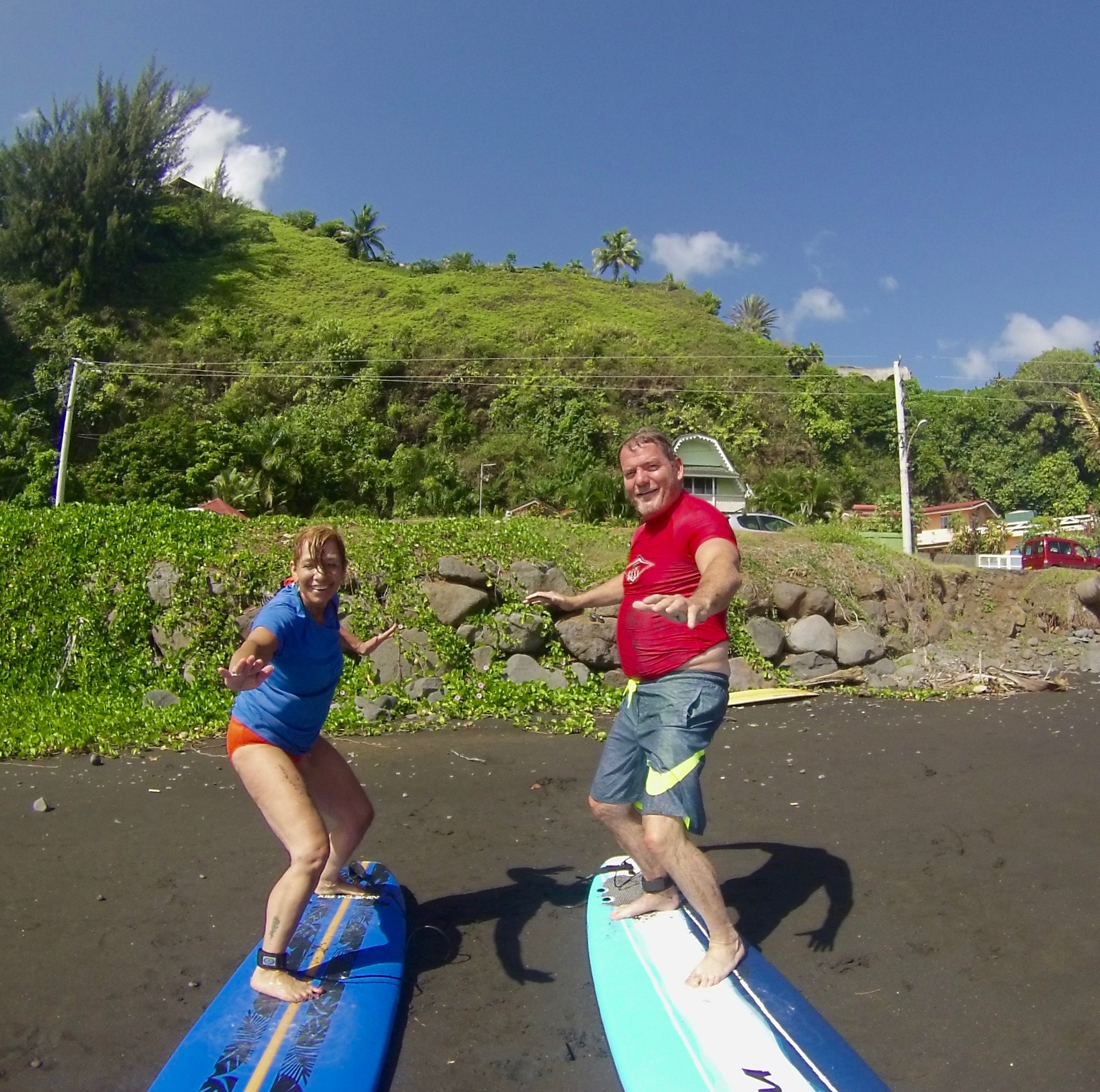 Cours de surf à Tahiti avec Mo'o Surf School - surf classes in Tahiti